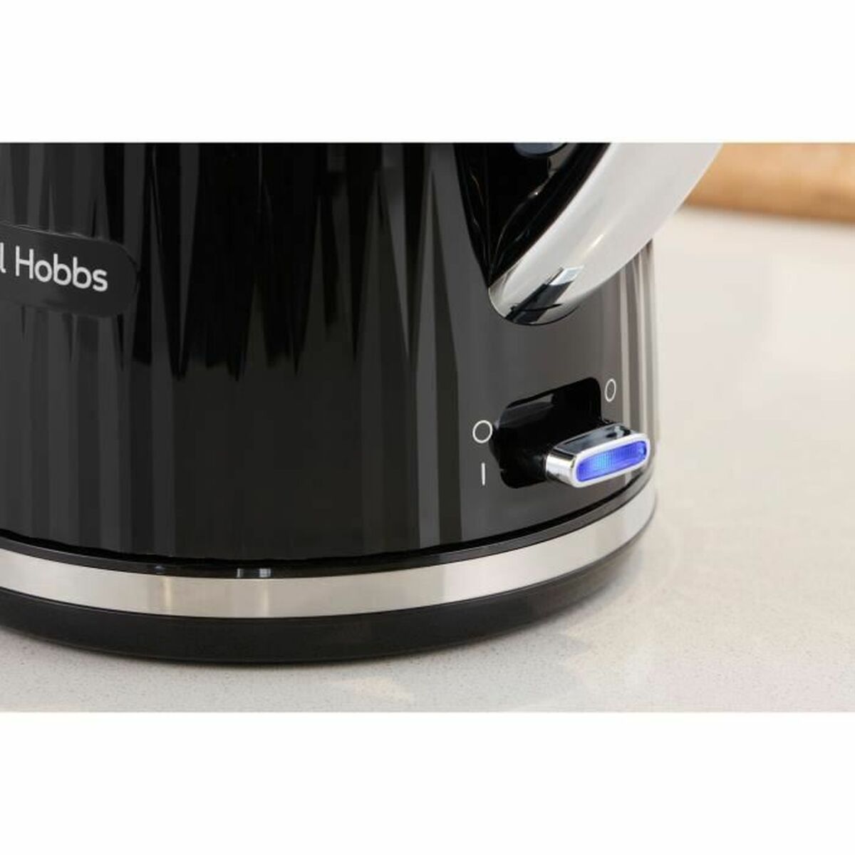 Bouilloire Russell Hobbs Noir Acier inoxydable Plastique 2400 W 1,7 L