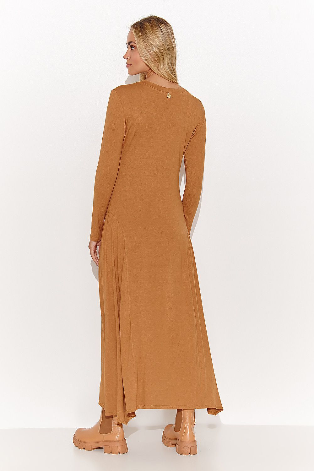  Robe de jour model 184389 Makadamia 